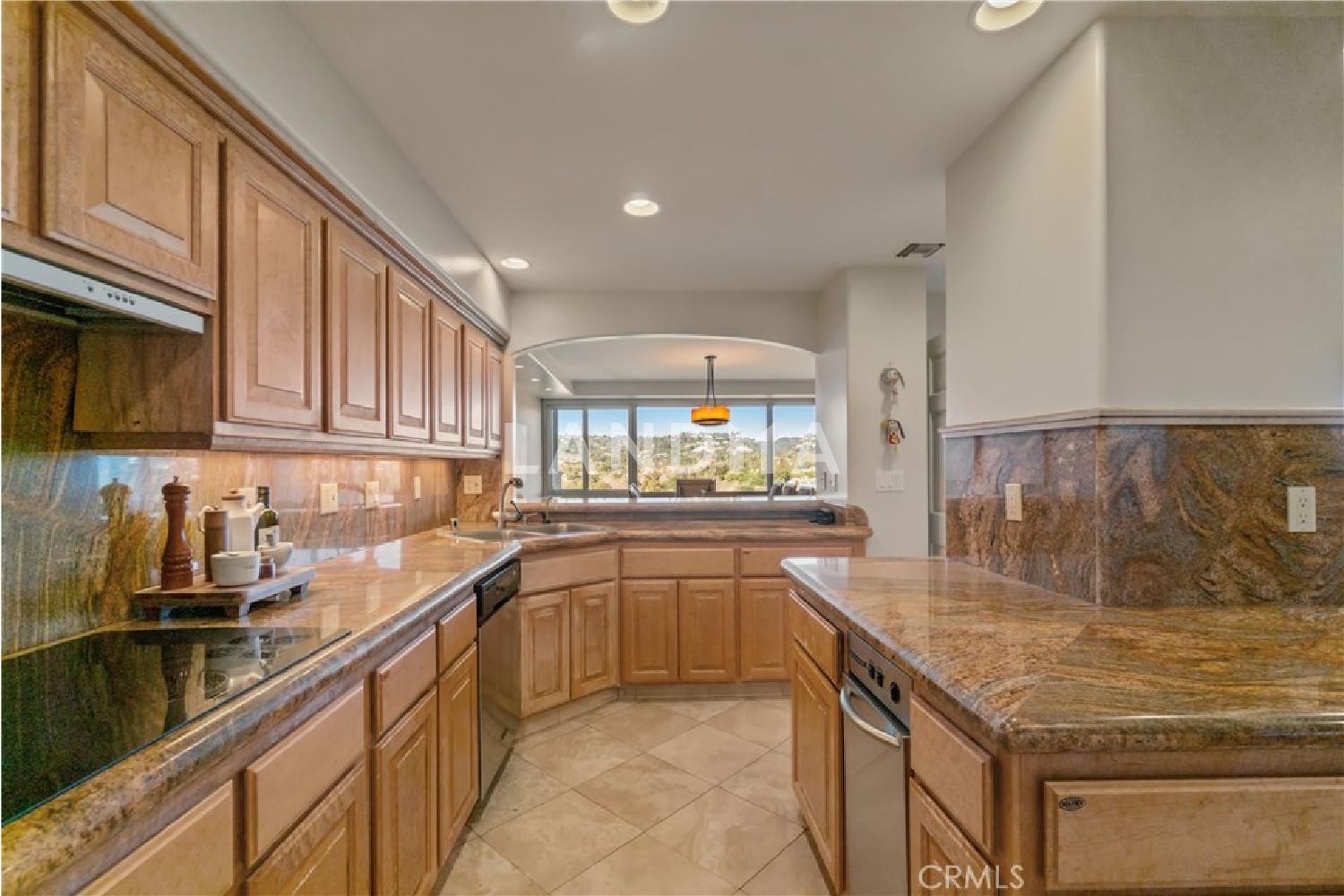 875 Comstock Avenue #16A 官网图片 12