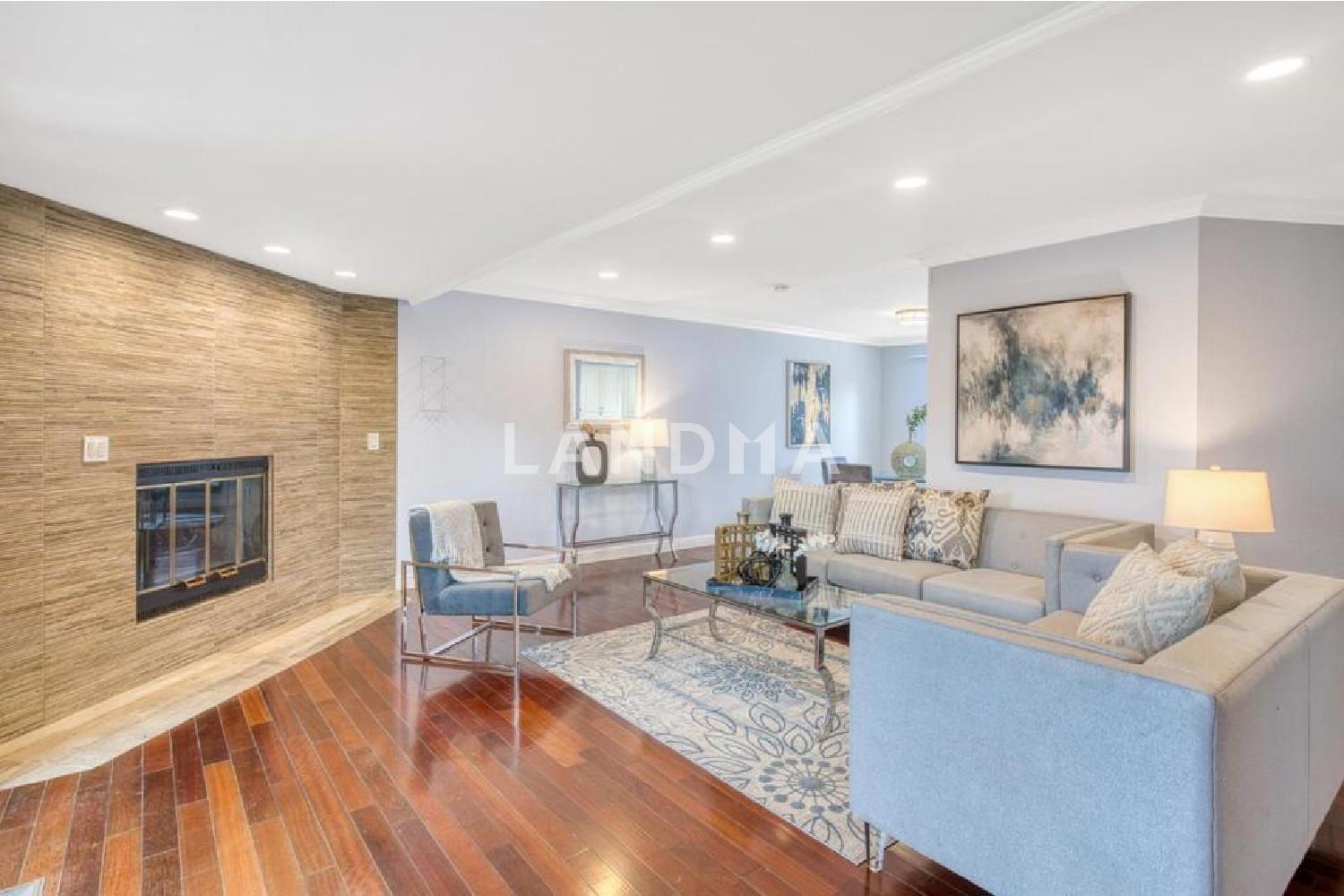 123 Dot Avenue