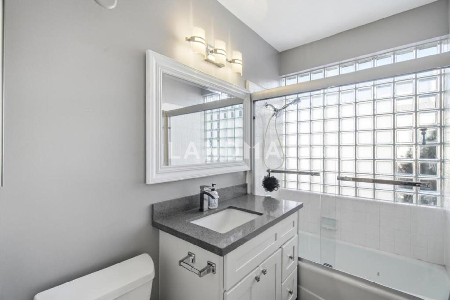 1111 Bay Street #307 官网图片 33