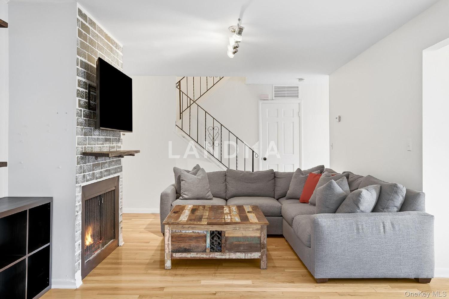 25 Barker Street  Unit 315 官网图片 6