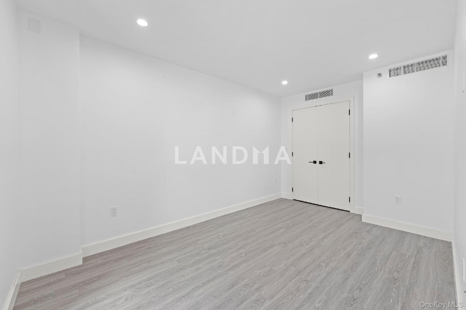 46-40 Vernon Boulevard  Unit 3B 官网图片 11