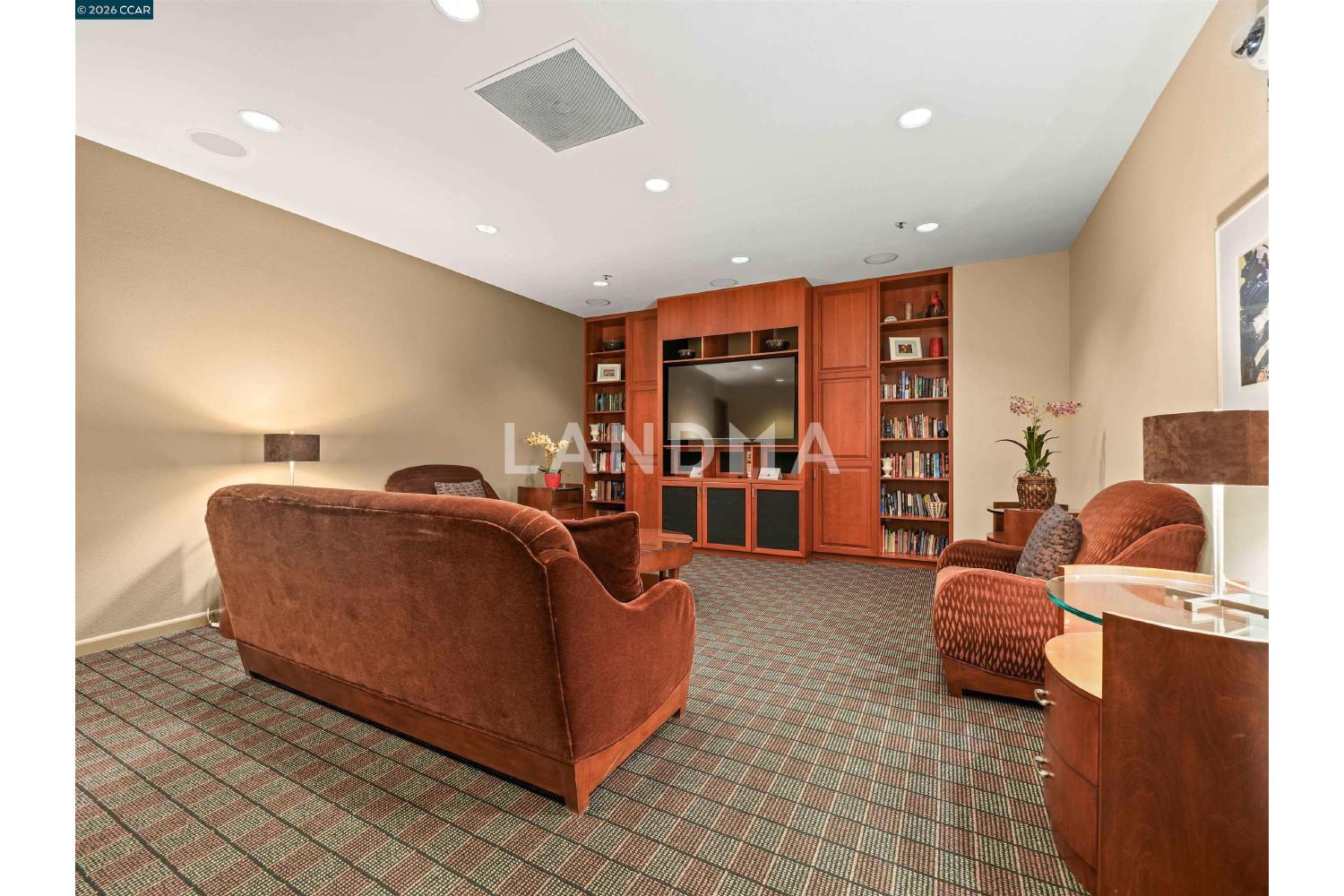 5855 Horton Street #526 官网图片 21