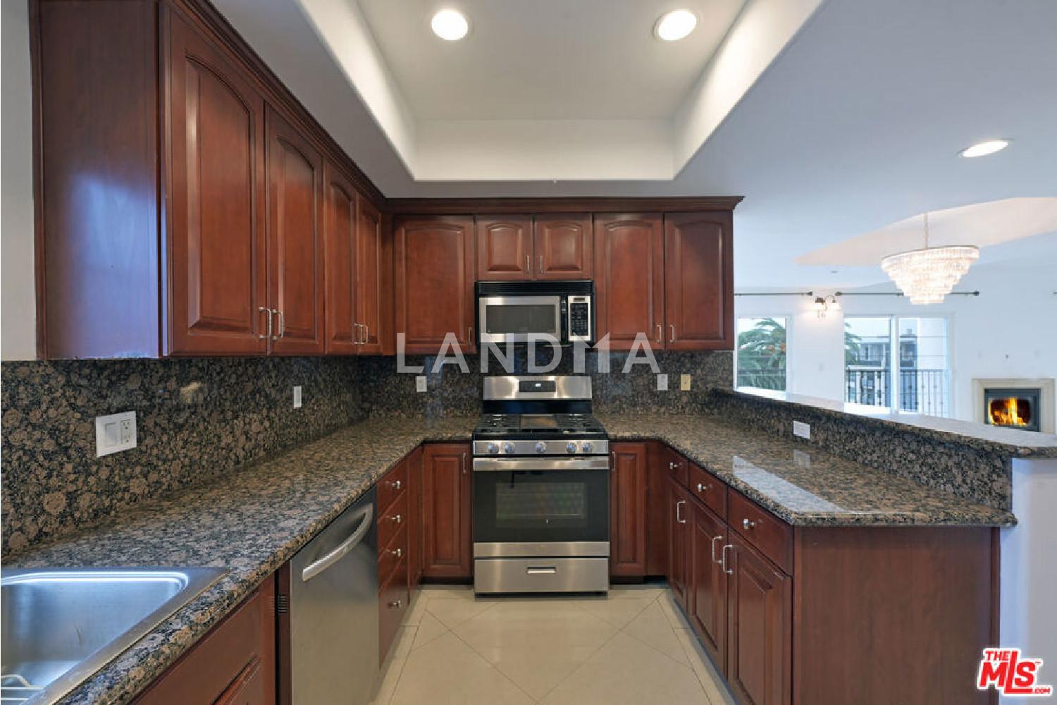 8555 Cashio Street #PH4 官网图片 28