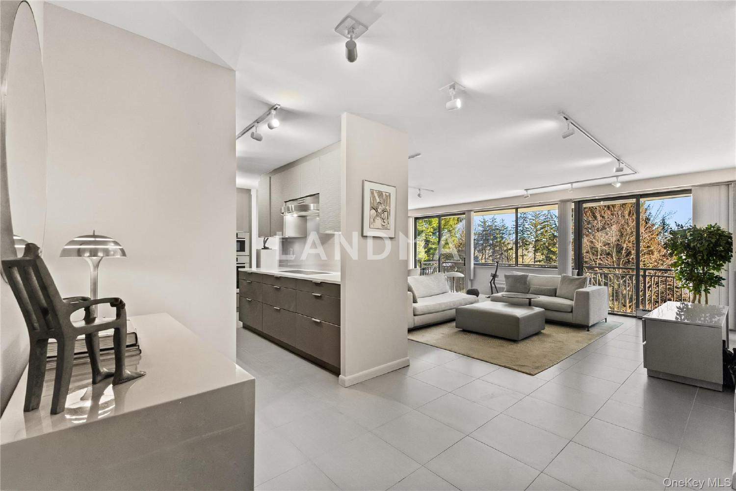 15 Stewart Place  Unit 4A
