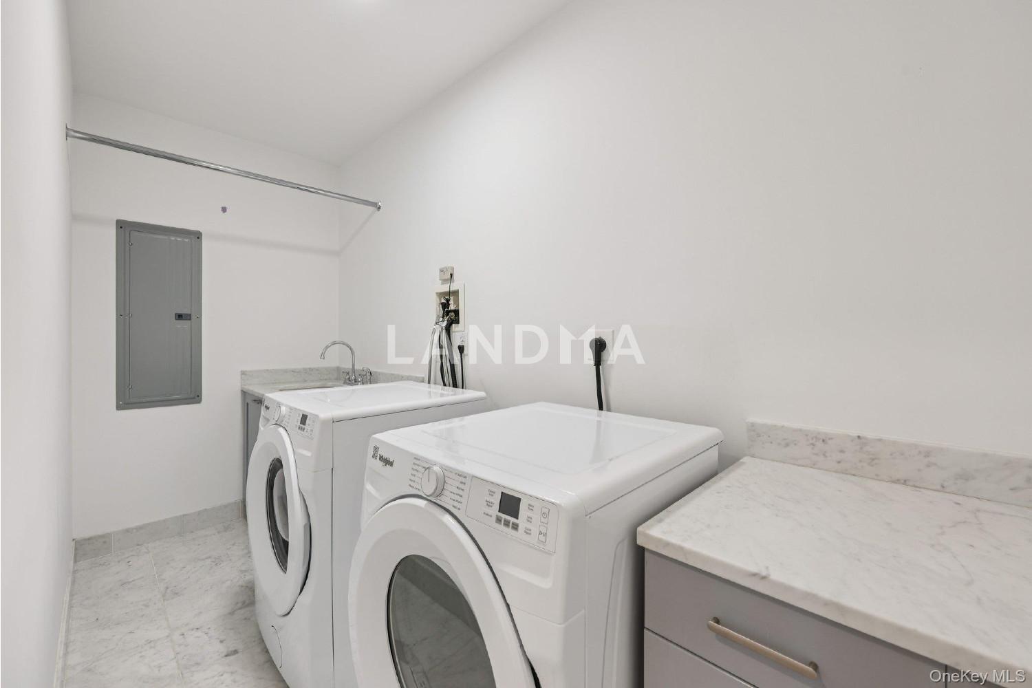 1 Renaissance Square  Unit PH40C 官网图片 19