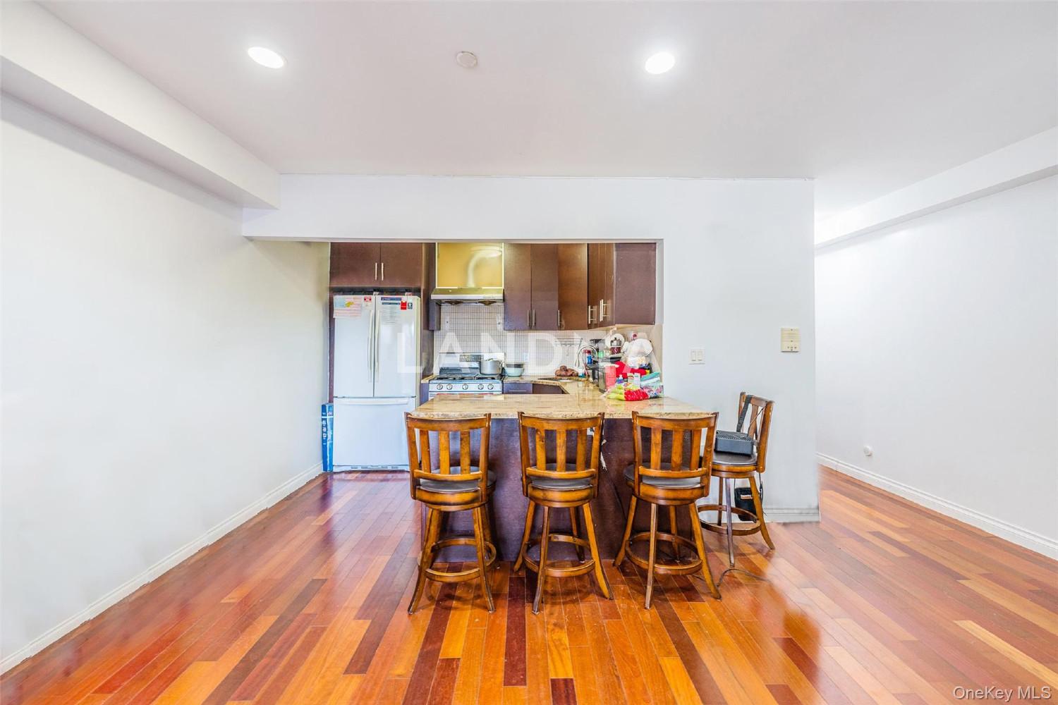 71-19 162nd Street  Unit 3D 官网图片 6