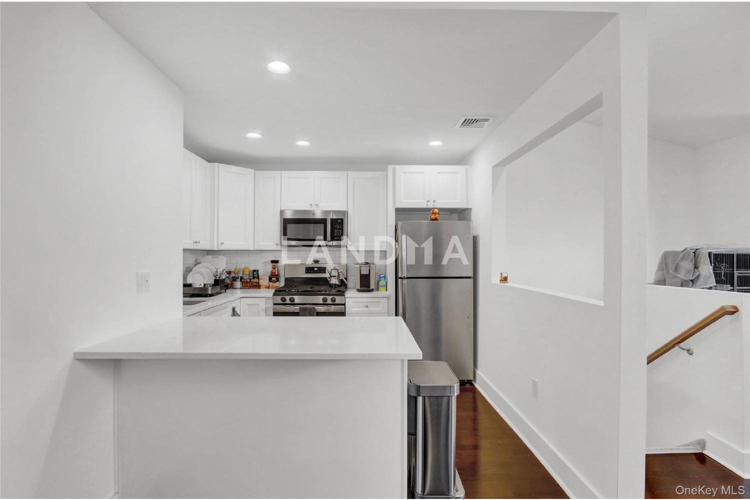 704 Breton Way  Unit 704 官网图片 9