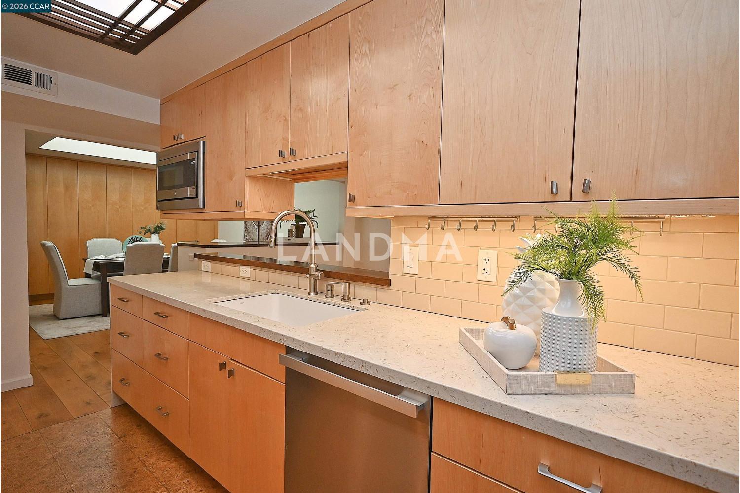 2100 Golden Rain Rd #5 官网图片 14