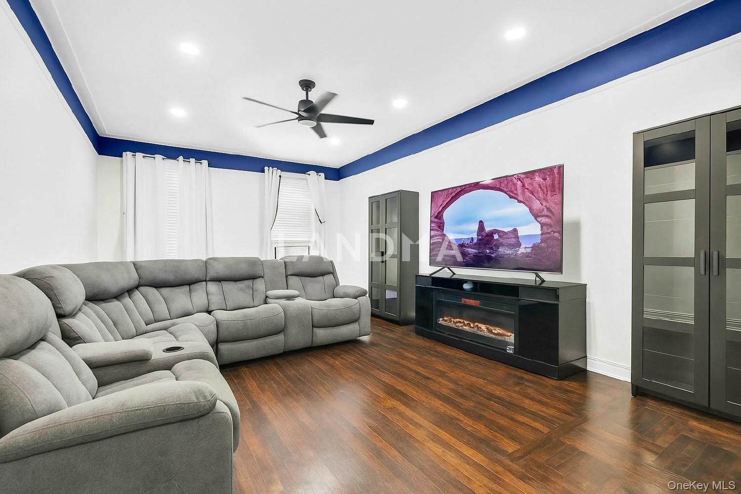 3420 83rd Street  Unit 4F 官网图片 3