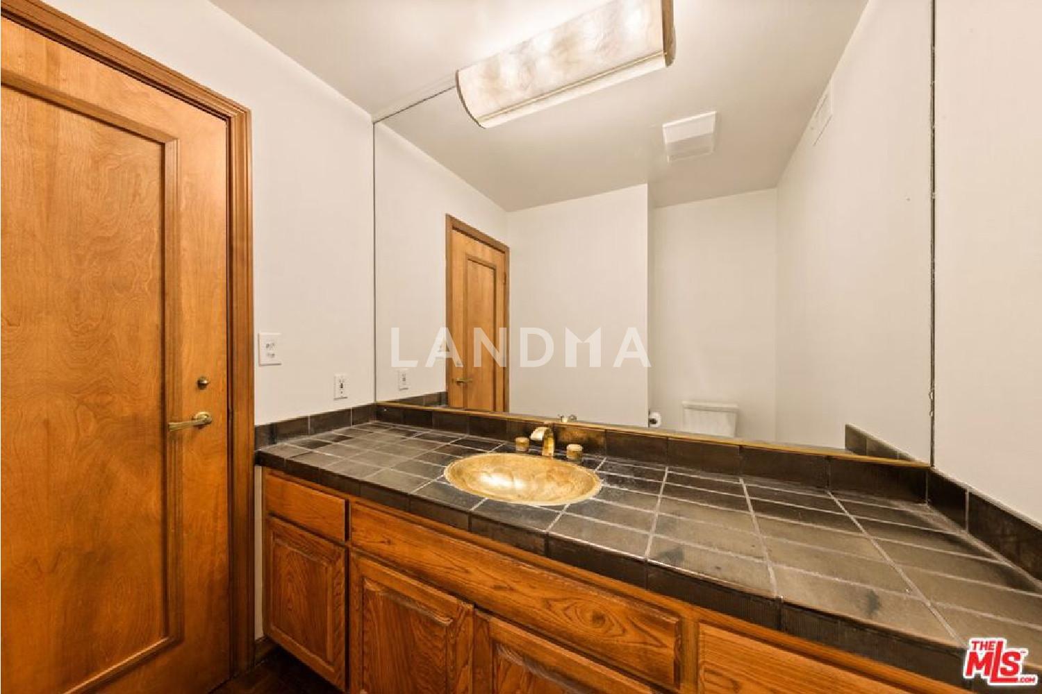 1220 Roxbury Drive #302 官网图片 17