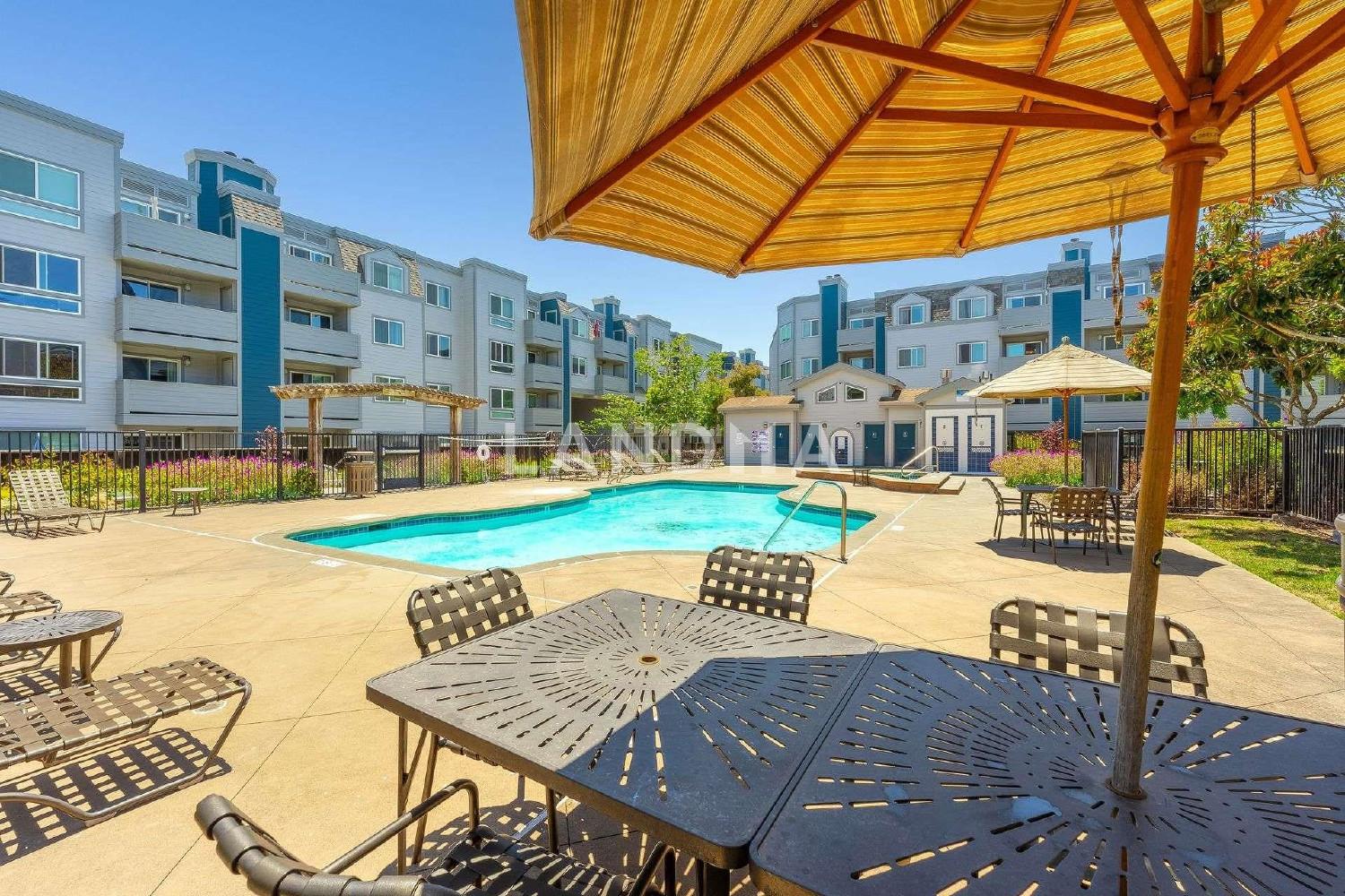 6400 Christie Ave #2215 官网图片 31