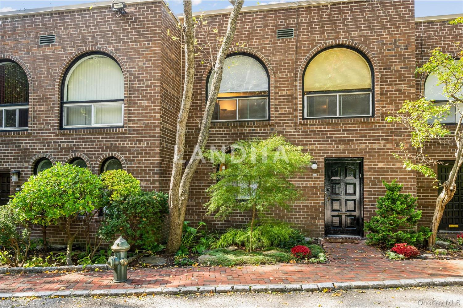 4475 Douglas
