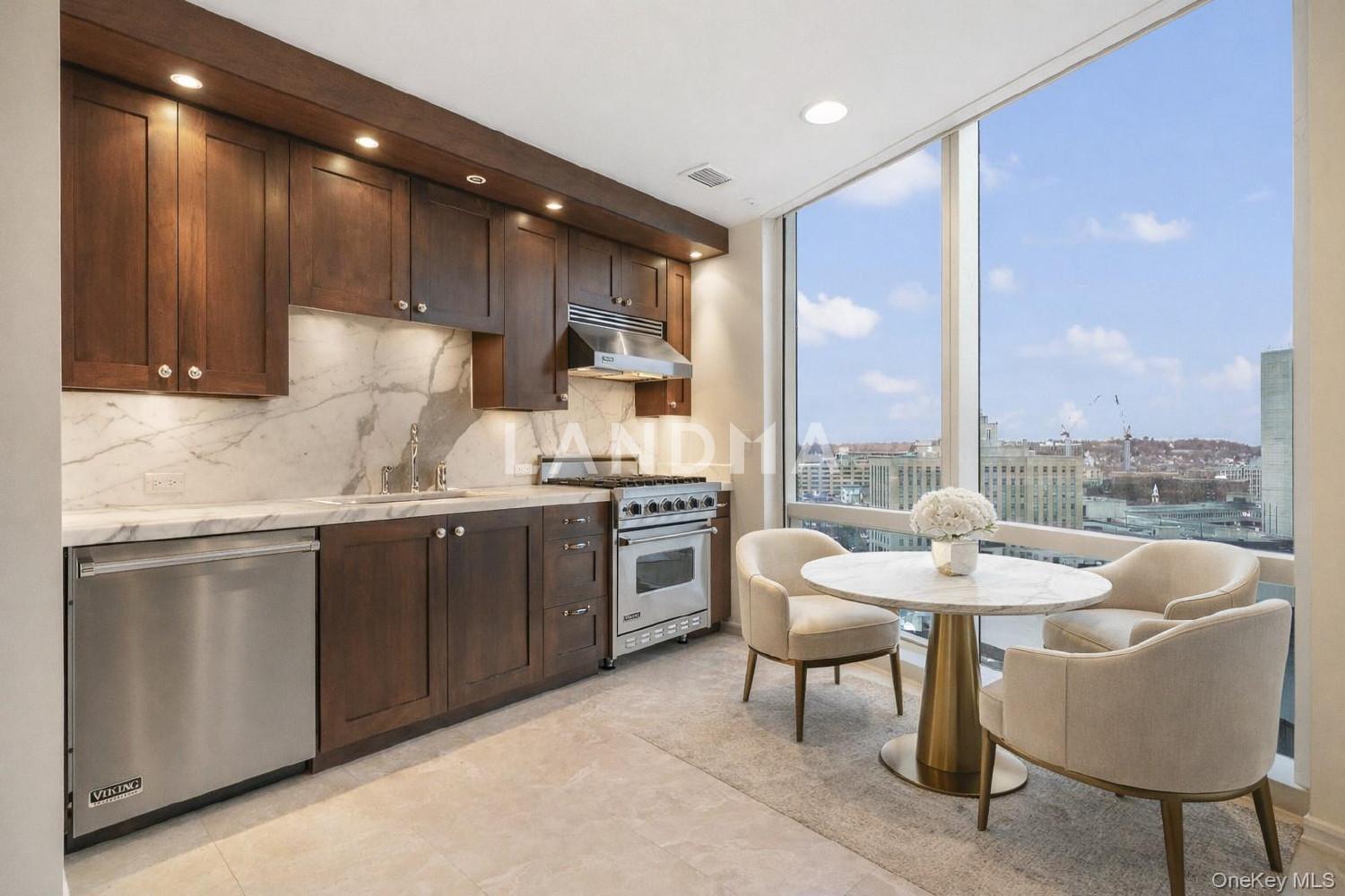 1 Renaissance Square  Unit 15E 官网图片 7