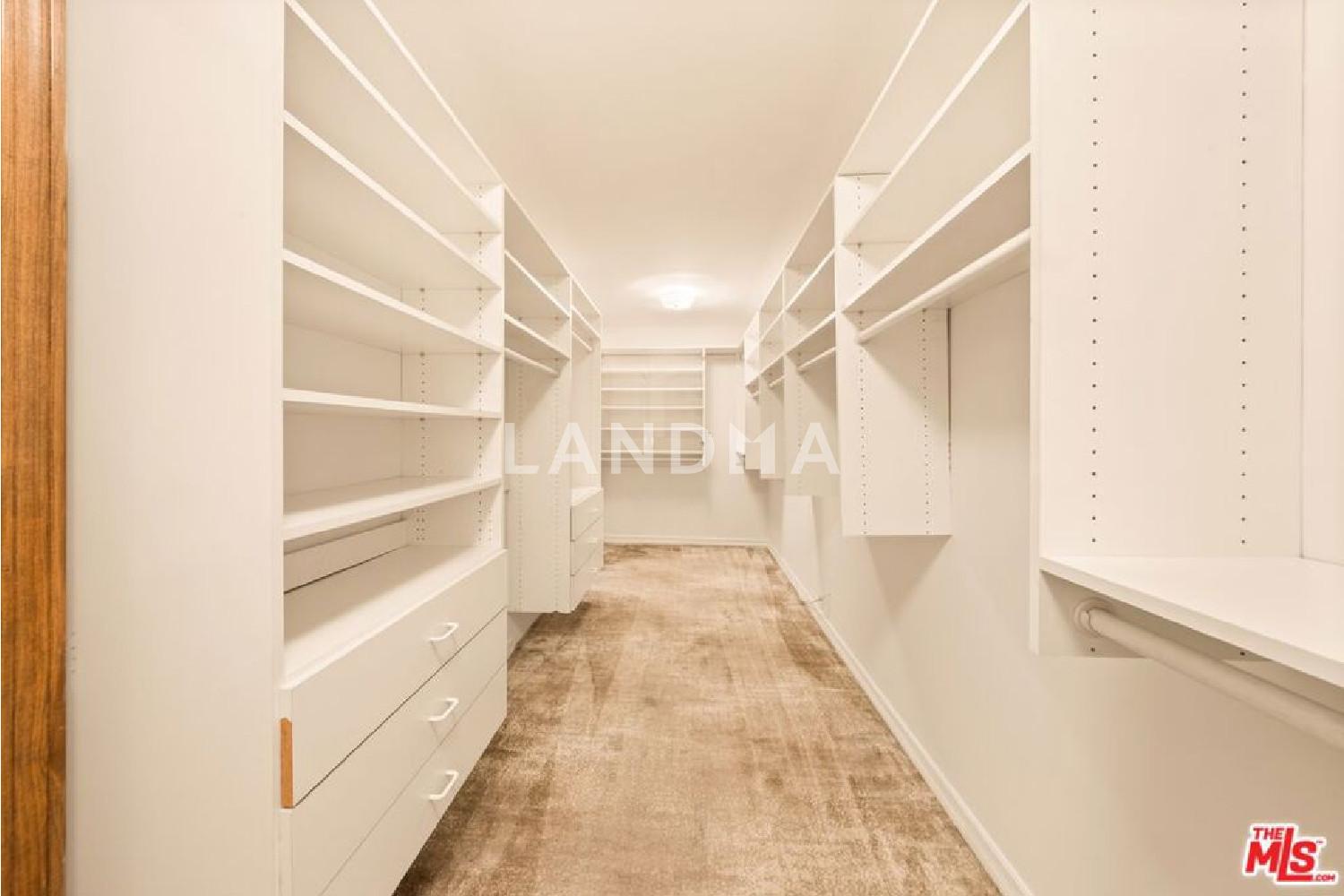 1220 Roxbury Drive #302 官网图片 14