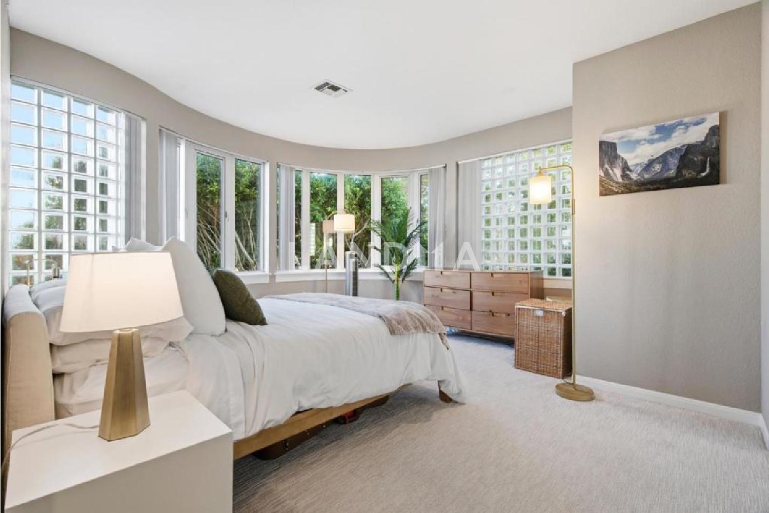 1111 Bay Street #307 官网图片 28