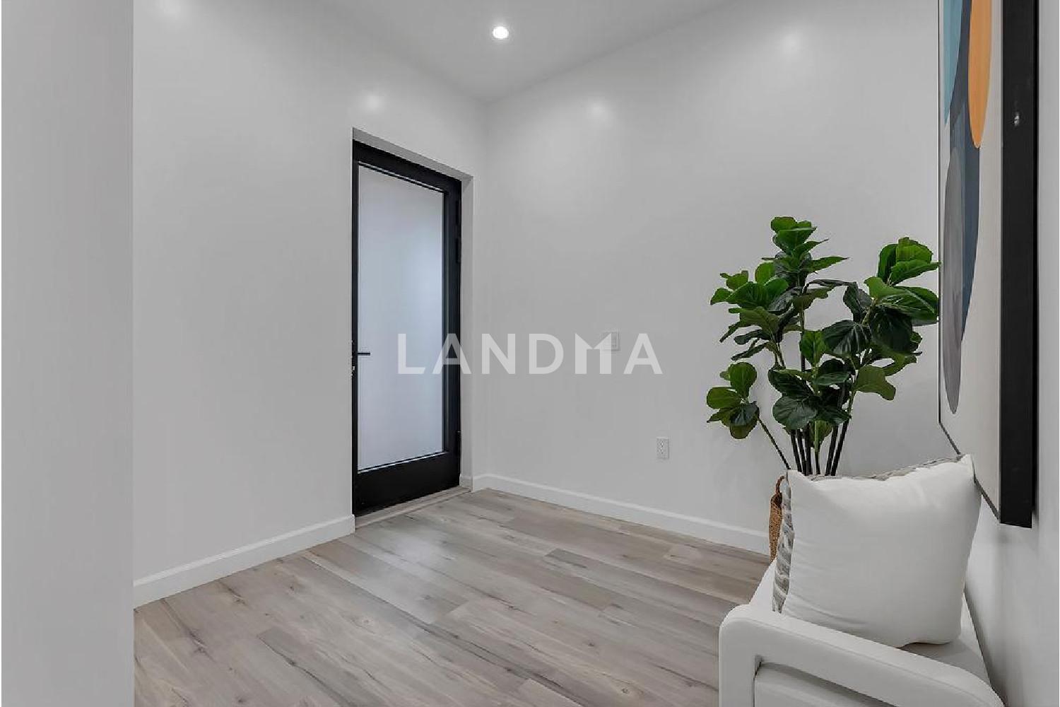 889 McLellan Drive #210 官网图片 18