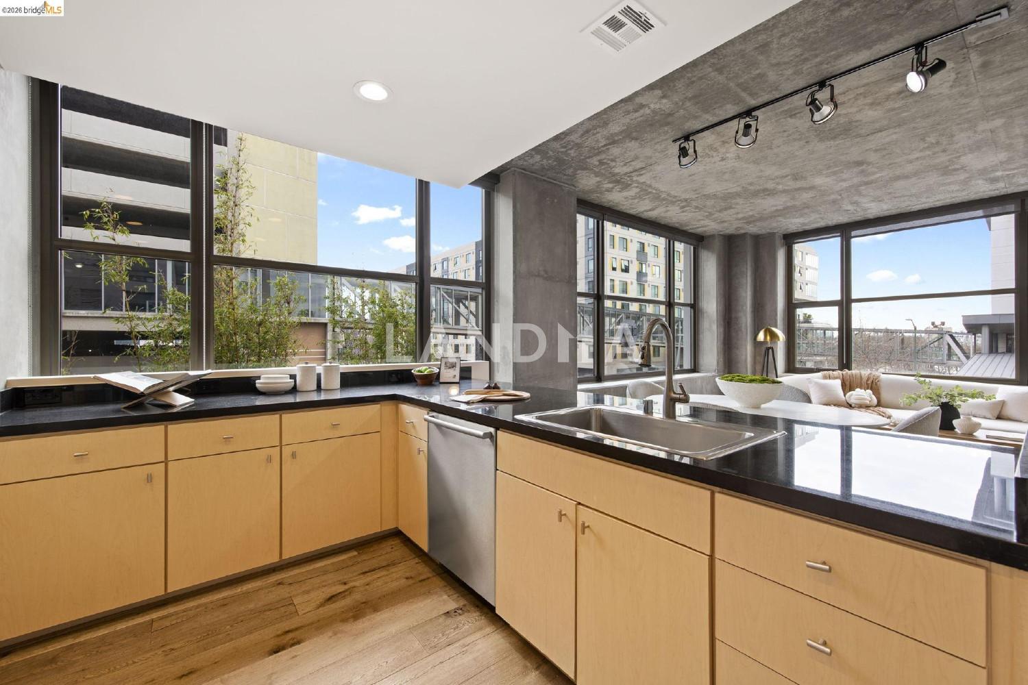 311 2nd St #311 官网图片 19