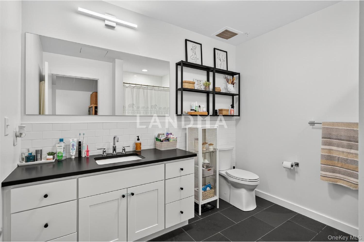 249 Main Street  Unit 305 官网图片 17