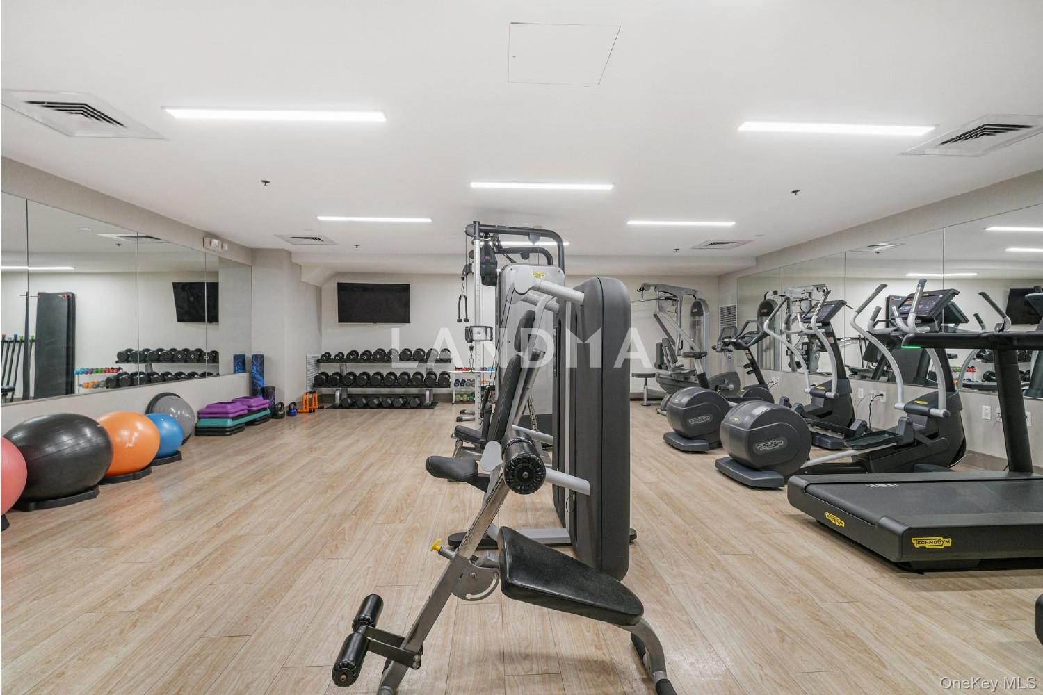 1 Renaissance Square  Unit 15E 官网图片 21