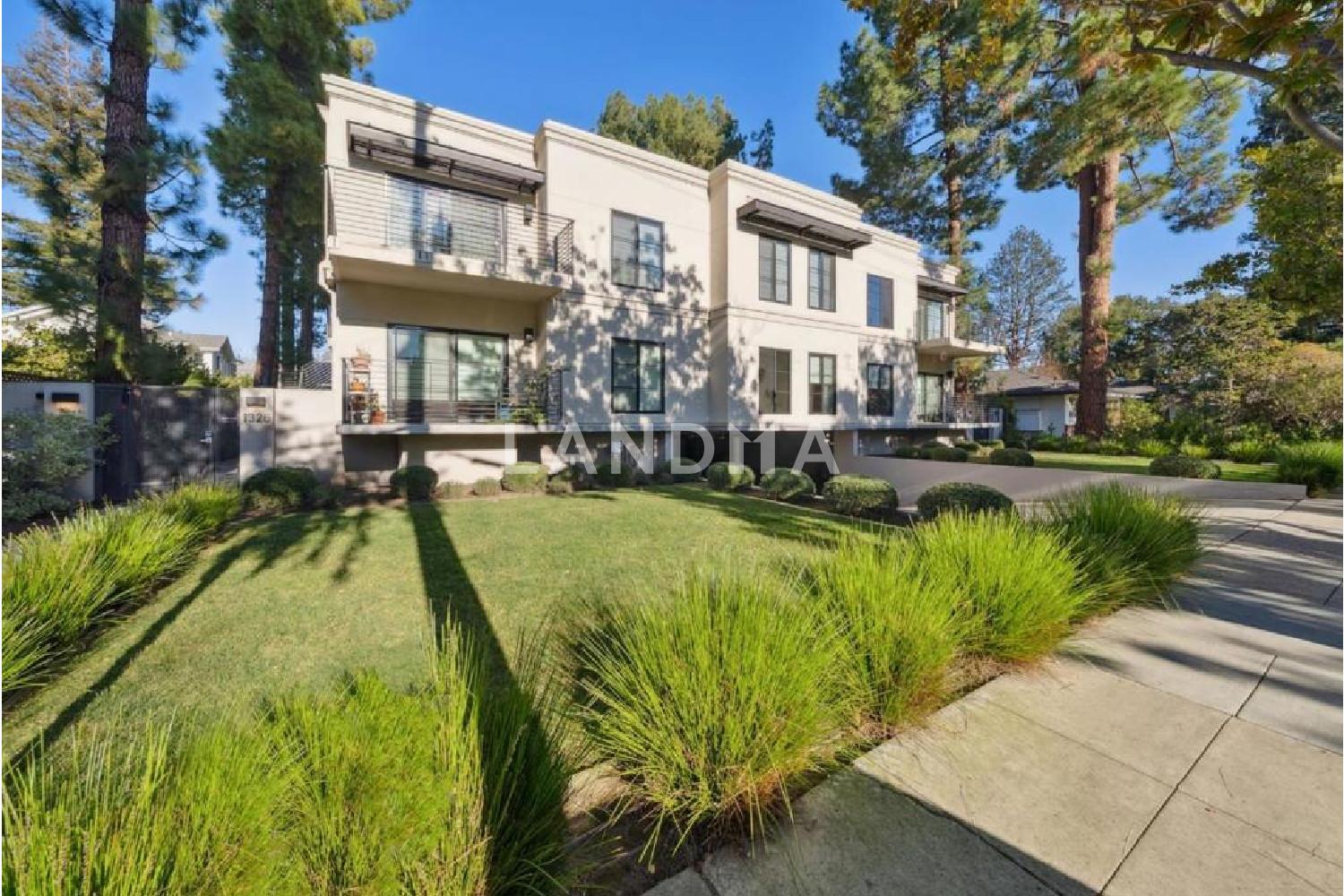 1326 Hoover Street #2