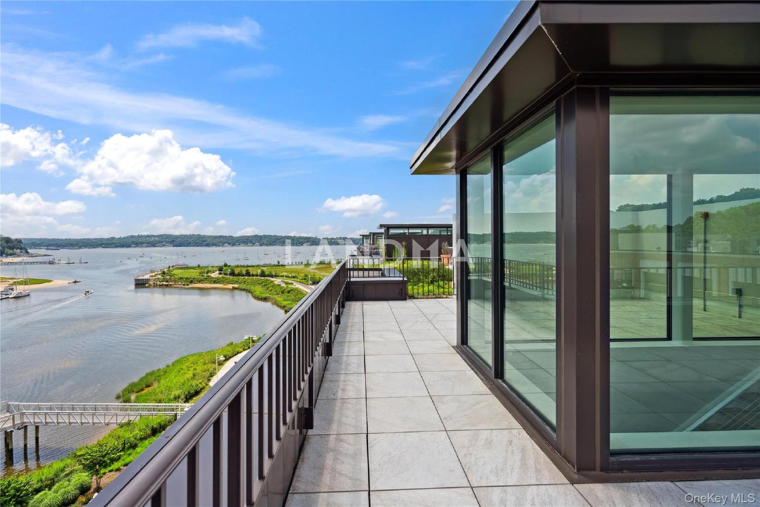 100 Garvies Point Road  Unit 1304