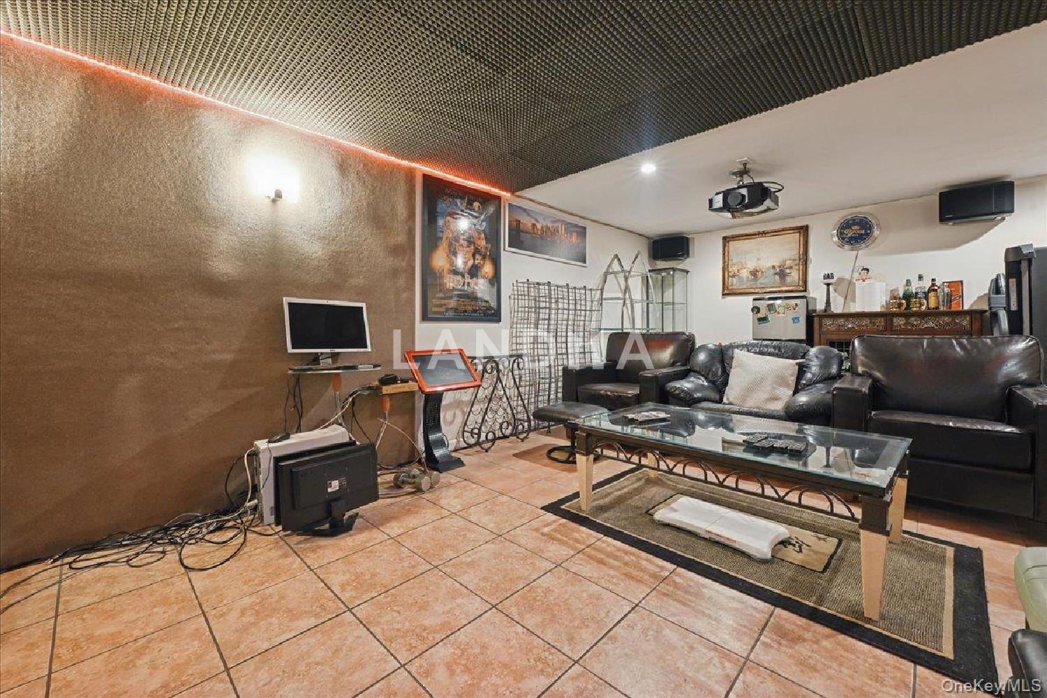 6239 Douglaston Parkway  Unit 19 官网图片 22