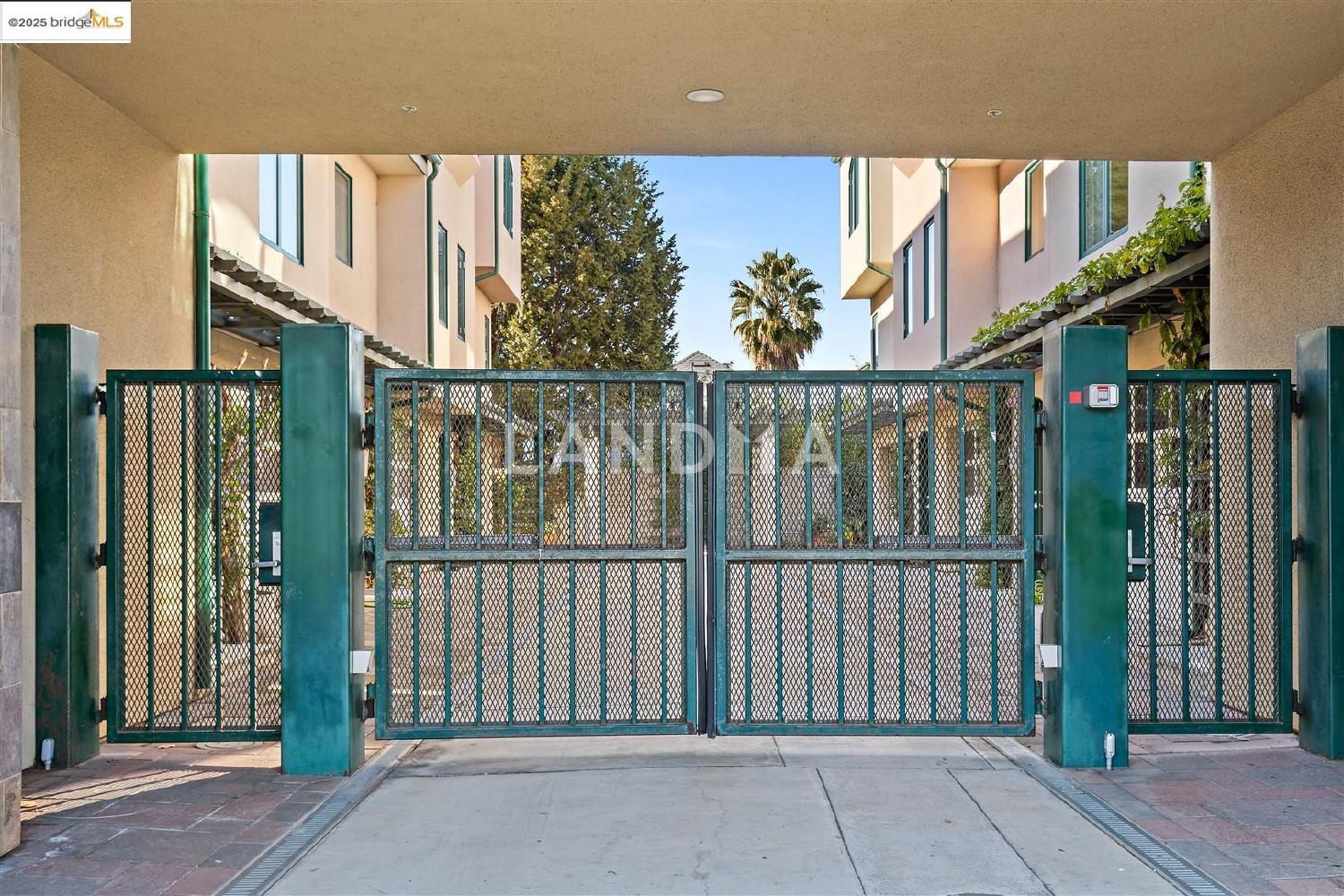 6555 Shattuck Avenue 官网图片 3