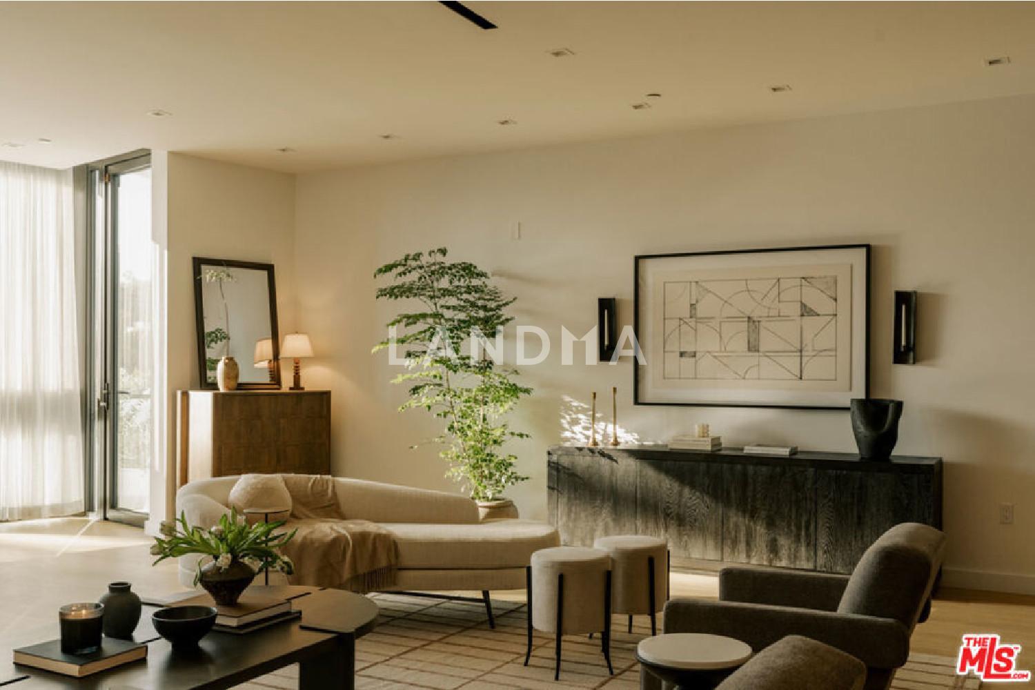 702 N Doheny Drive #302 官网图片 3