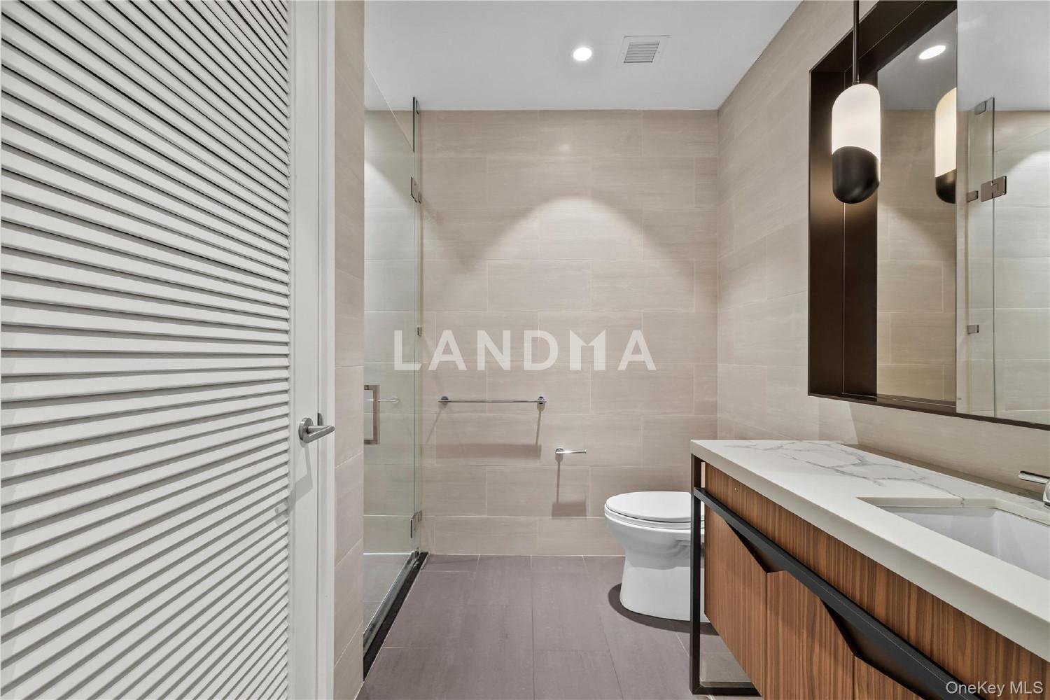 13327 39th Avenue  Unit 3H 官网图片 13