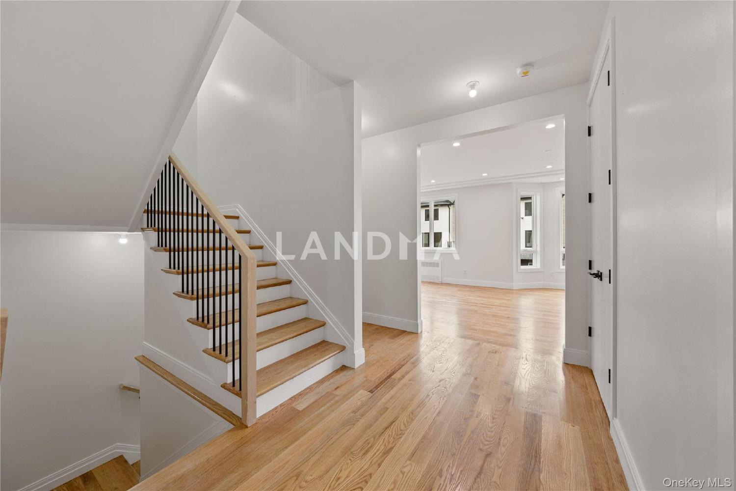 472 W Central Avenue  Unit 204 官网图片 5