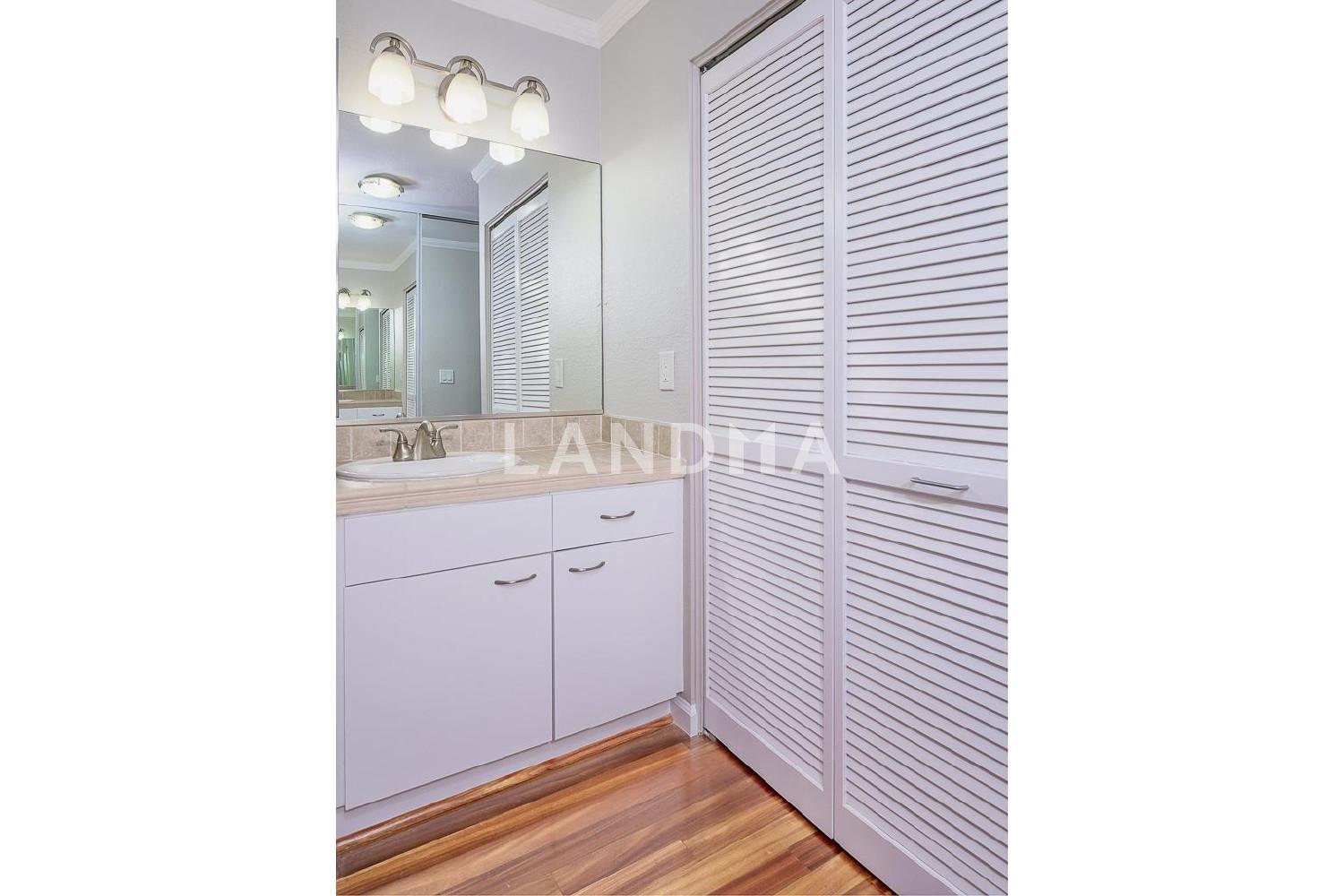 1201 Brickyard Way #112 官网图片 15