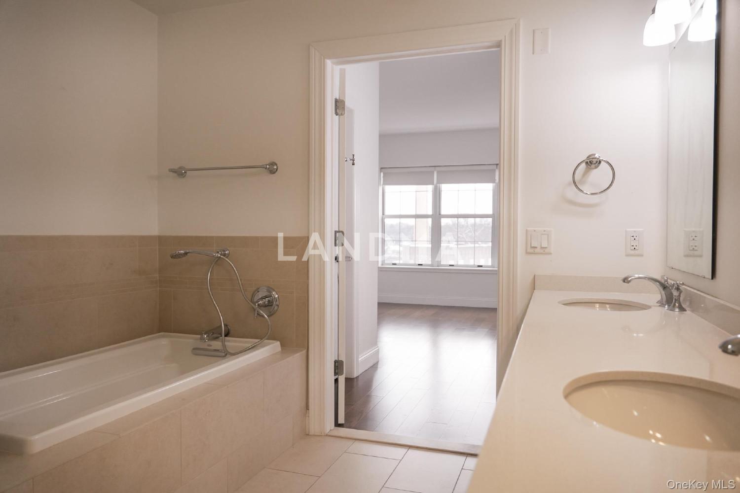 10 Byron Place  Unit 601 官网图片 10