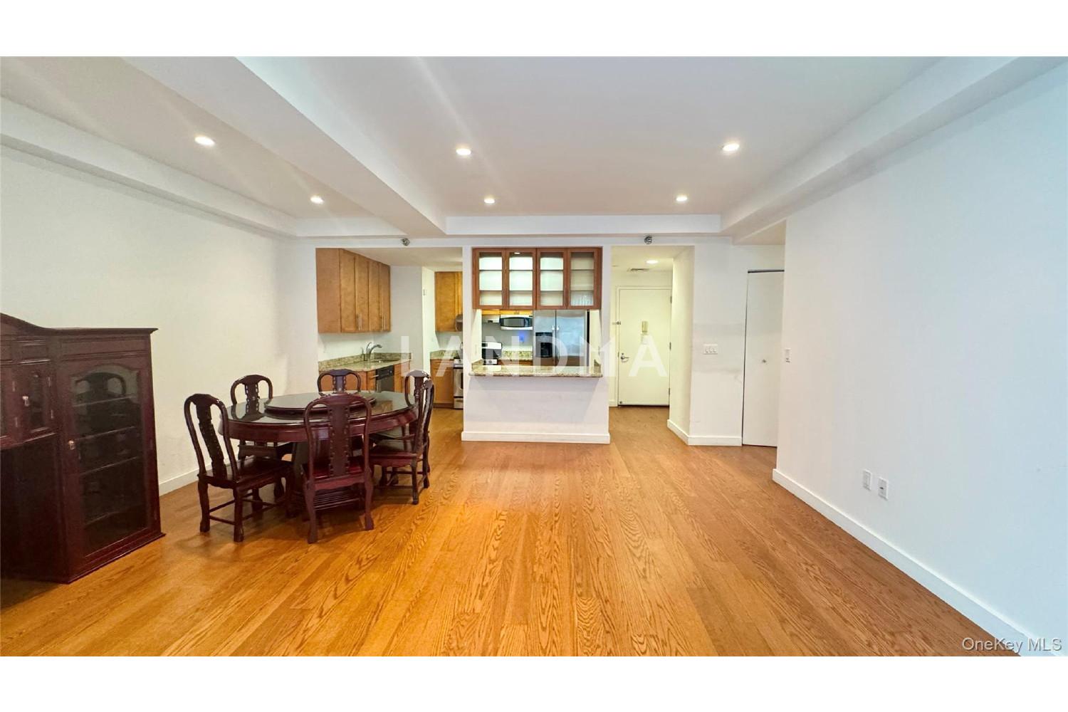 40-22 College point Boulevard  Unit 6H 官网图片 5