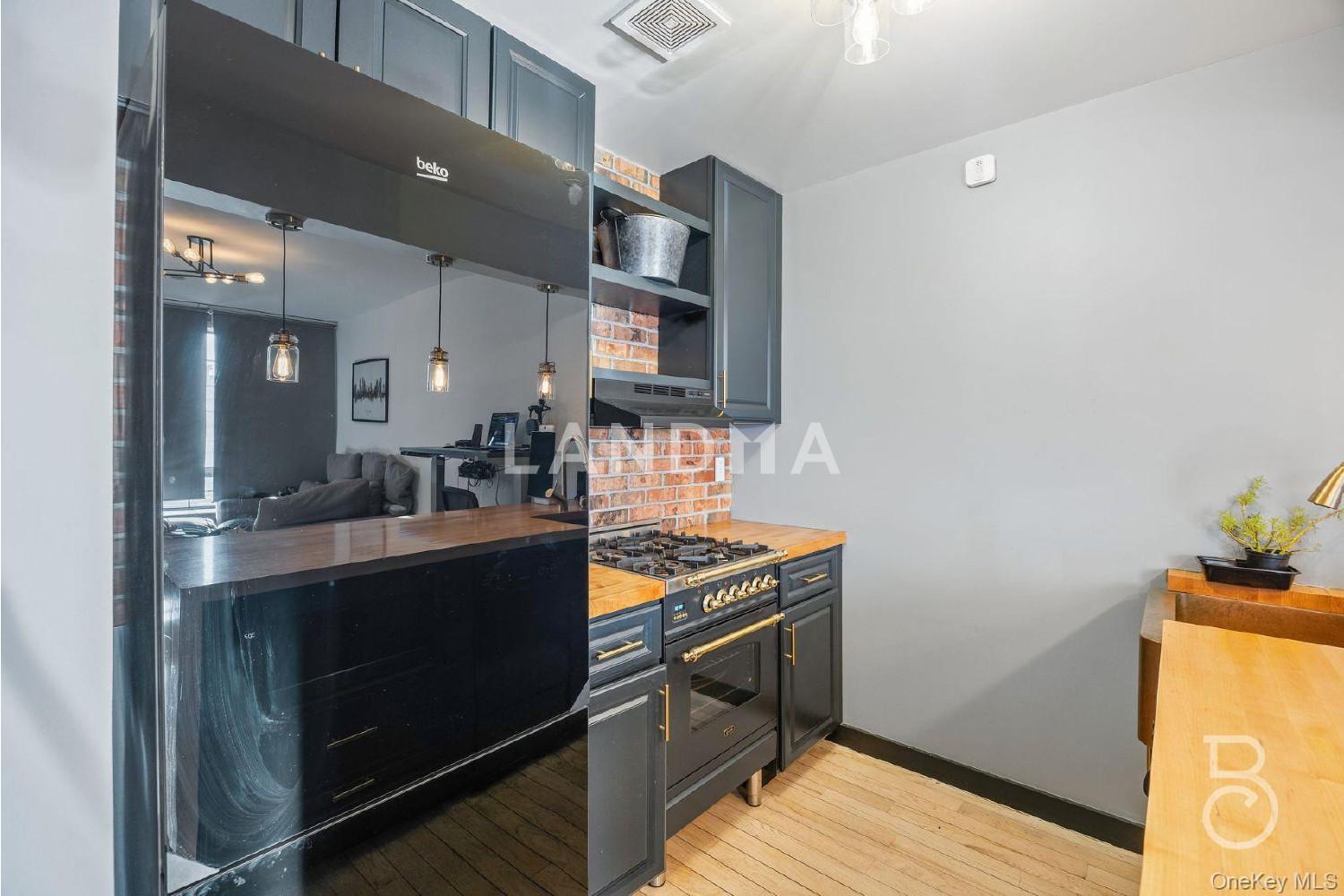 25-25 Newtown Avenue  Unit 4B 官网图片 9