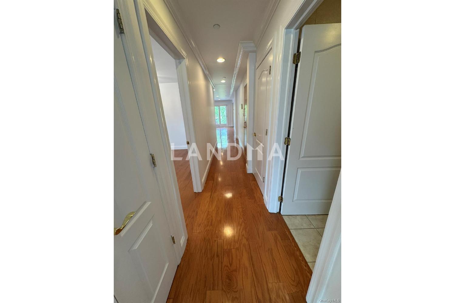 42-23 212th Street  Unit 3C 官网图片 9