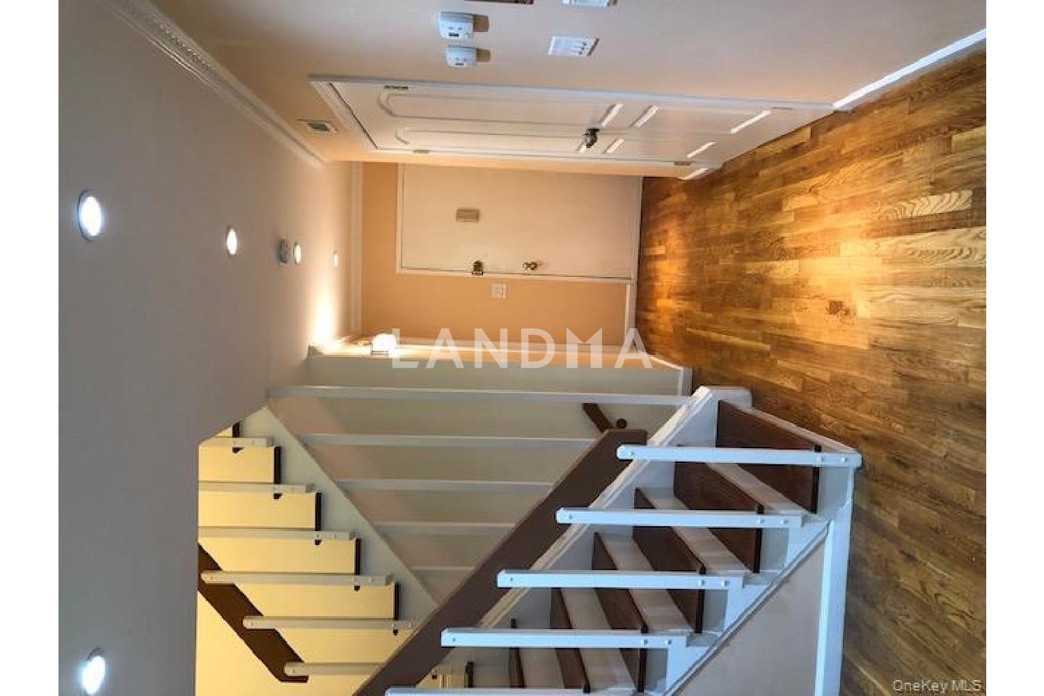 12-31 Robin Lane  Unit Triplex 官网图片 3