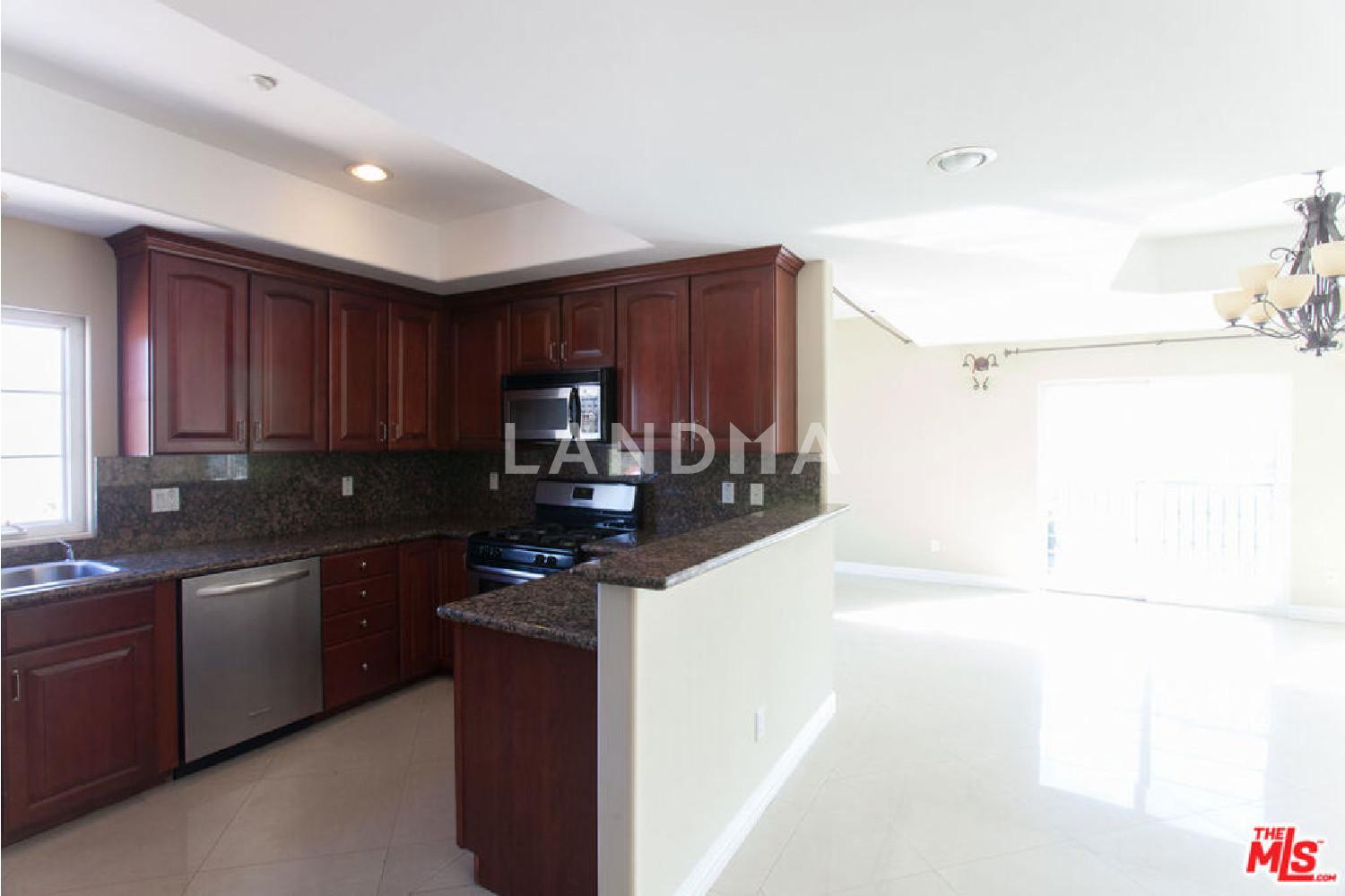 8555 Cashio Street #PH4 官网图片 7