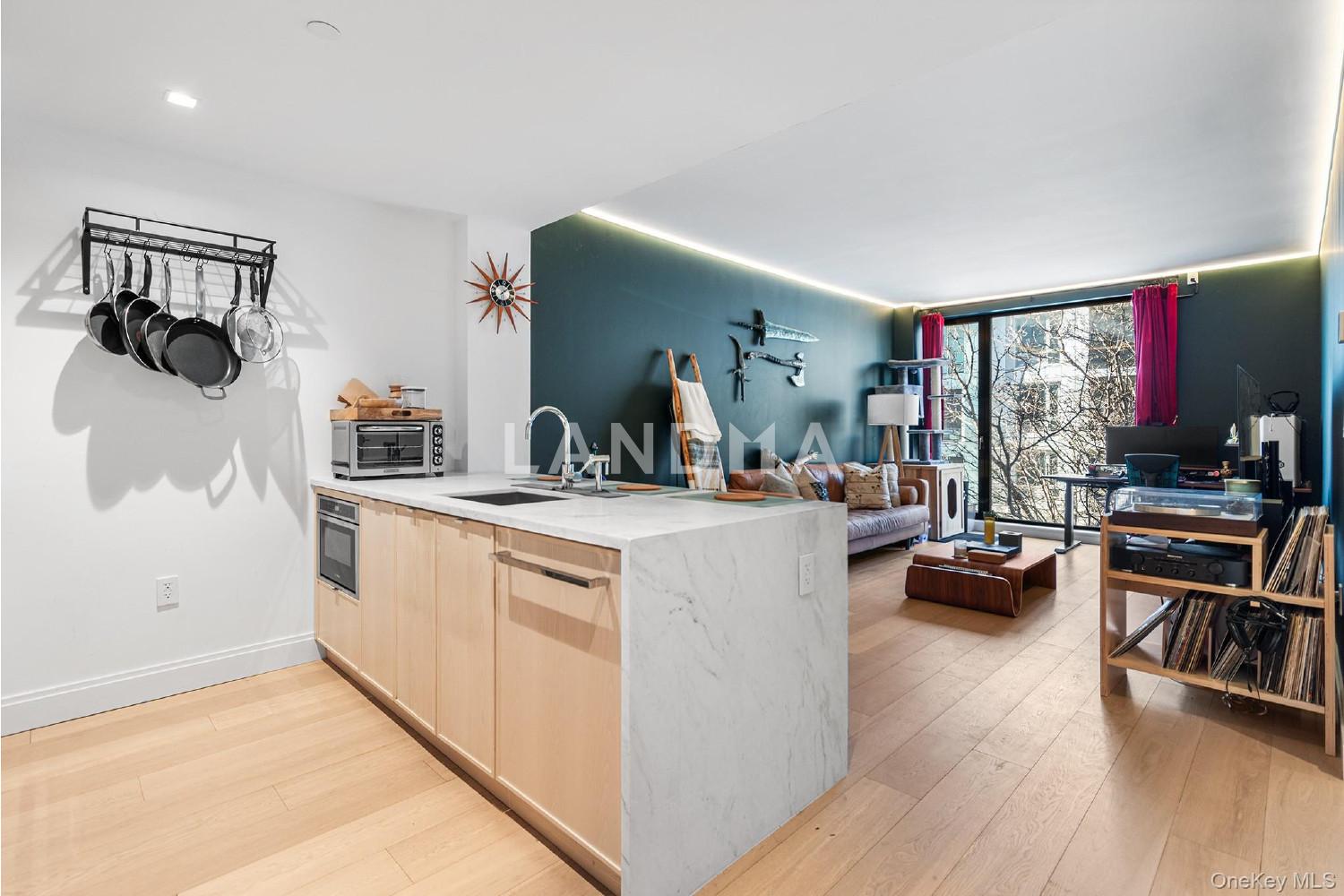 37-14 34th Street  Unit N3E