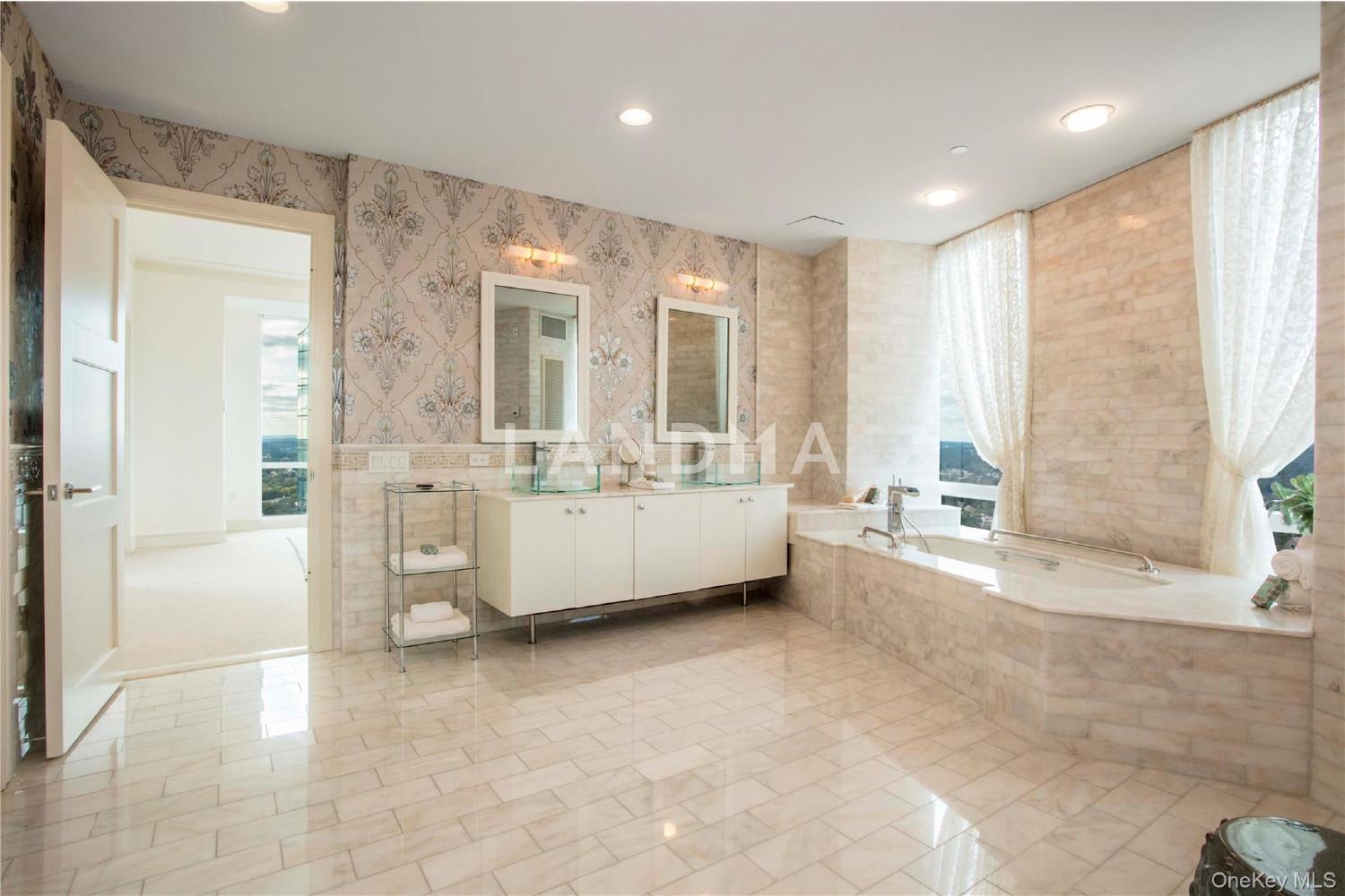 1 Renaissance Square  Unit PH4CD 官网图片 17
