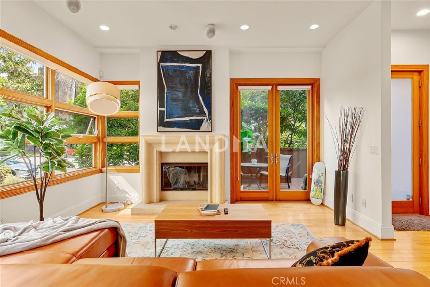 2323 S Beverly Glen Boulevard #9 官网图片 8