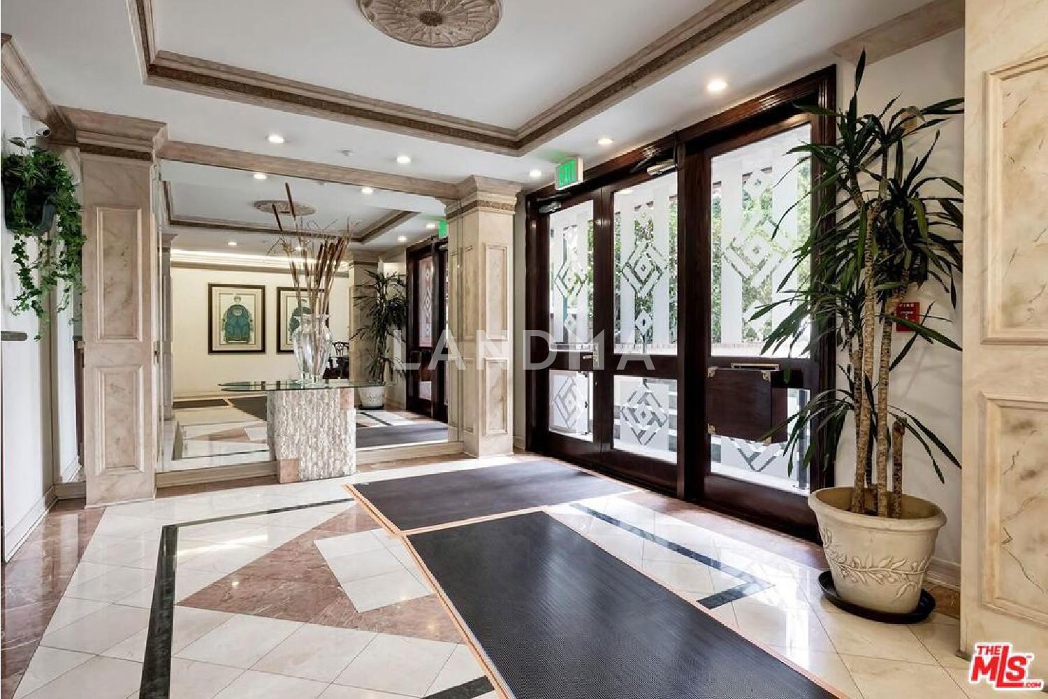 121 N Almont Drive #205 官网图片 20