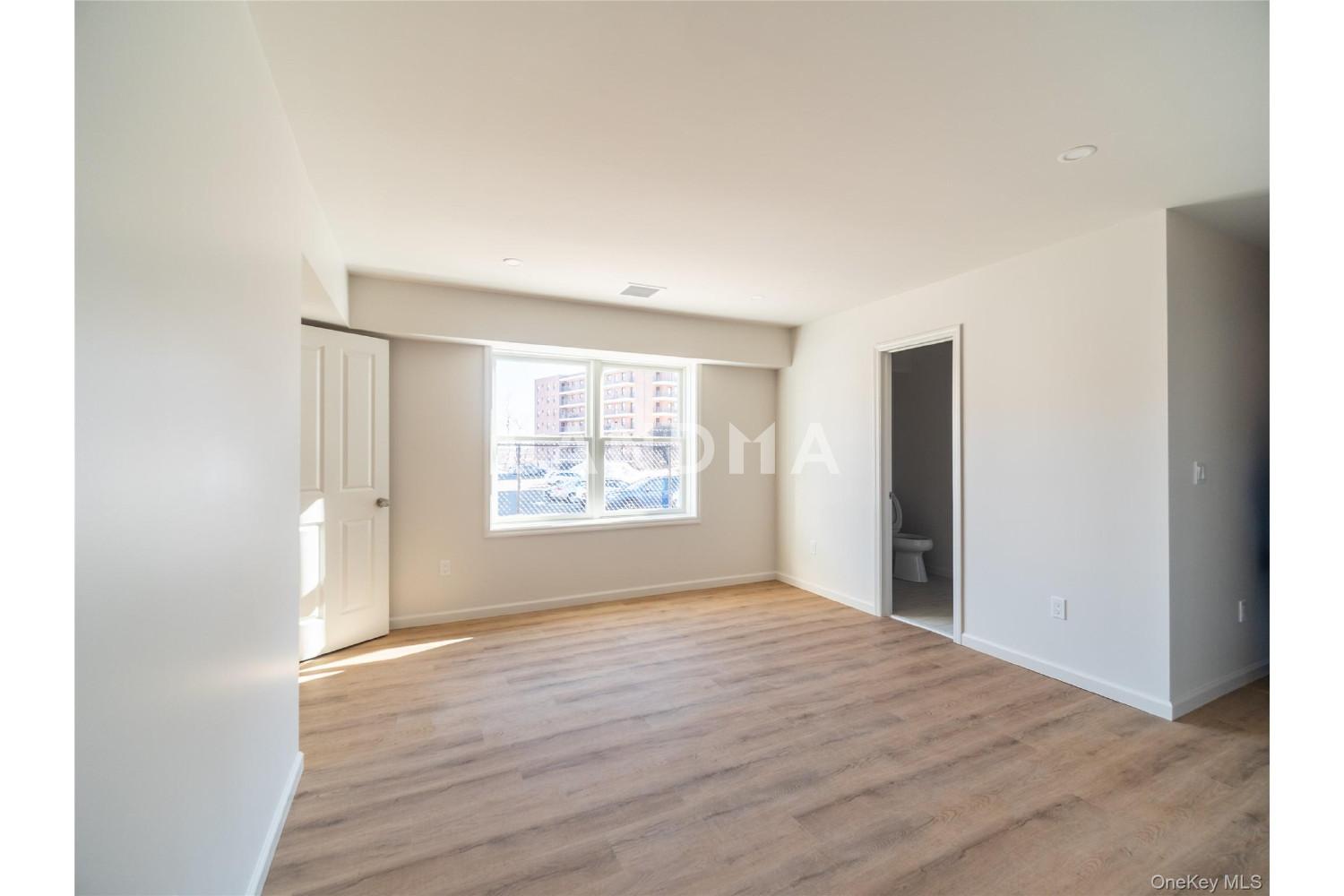 306 Regent Street  Unit B 官网图片 15