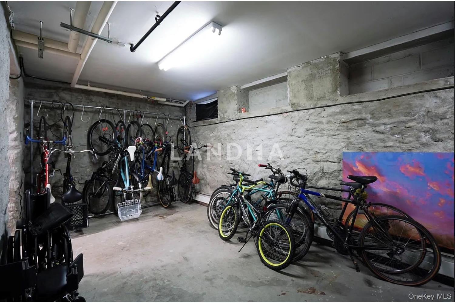 370 Saint Nicholas Avenue  Unit 5B 官网图片 20