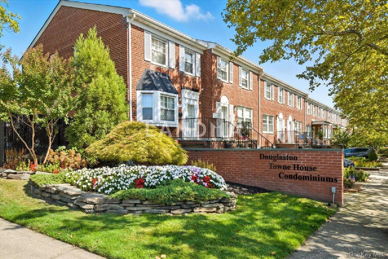 6239 Douglaston Parkway  Unit 19