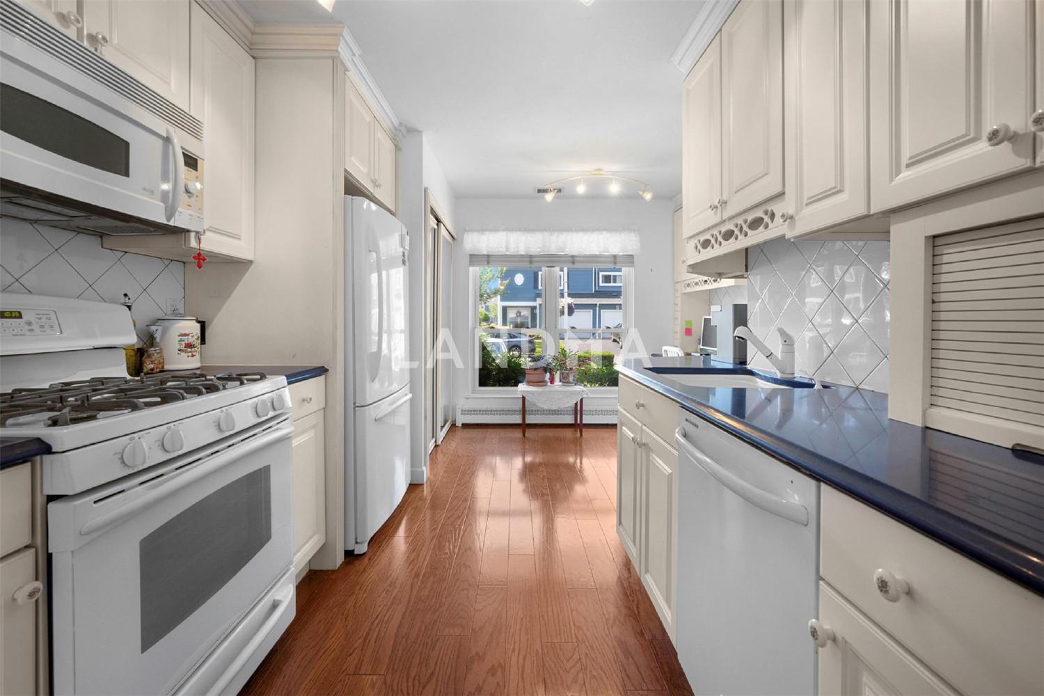 100 Baker Court  Unit 36 官网图片 13