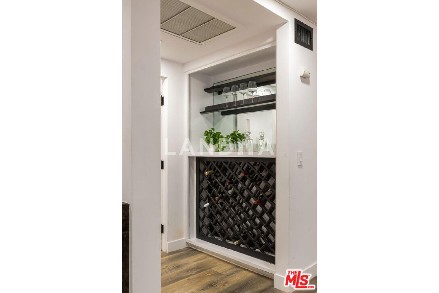 1210 N Kings Road #101 官网图片 14