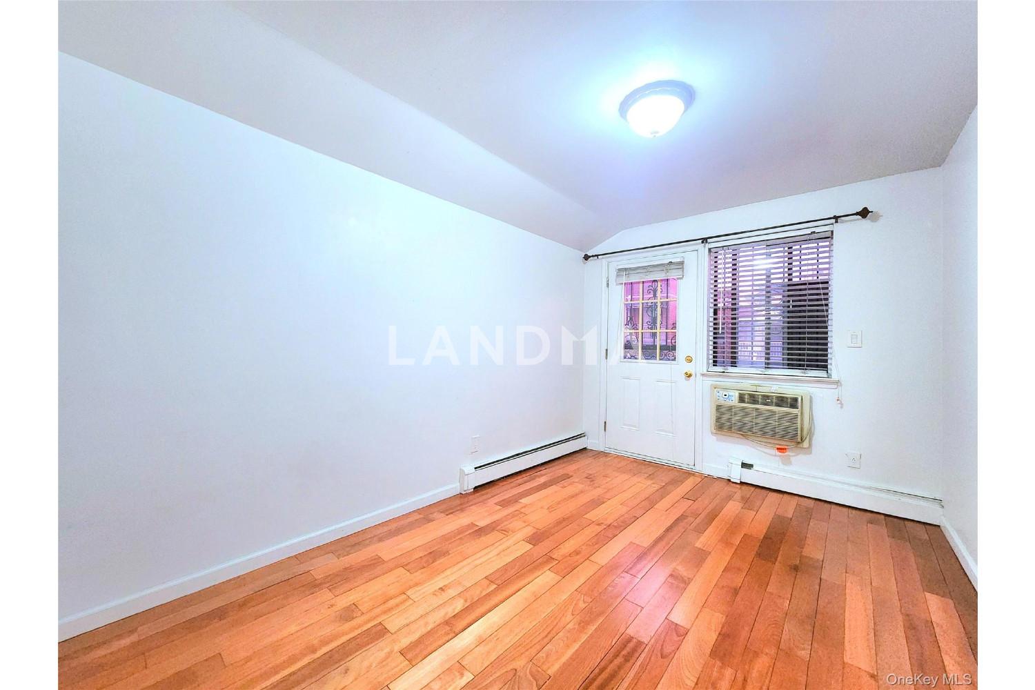14018 33rd Avenue  Unit 104 官网图片 14