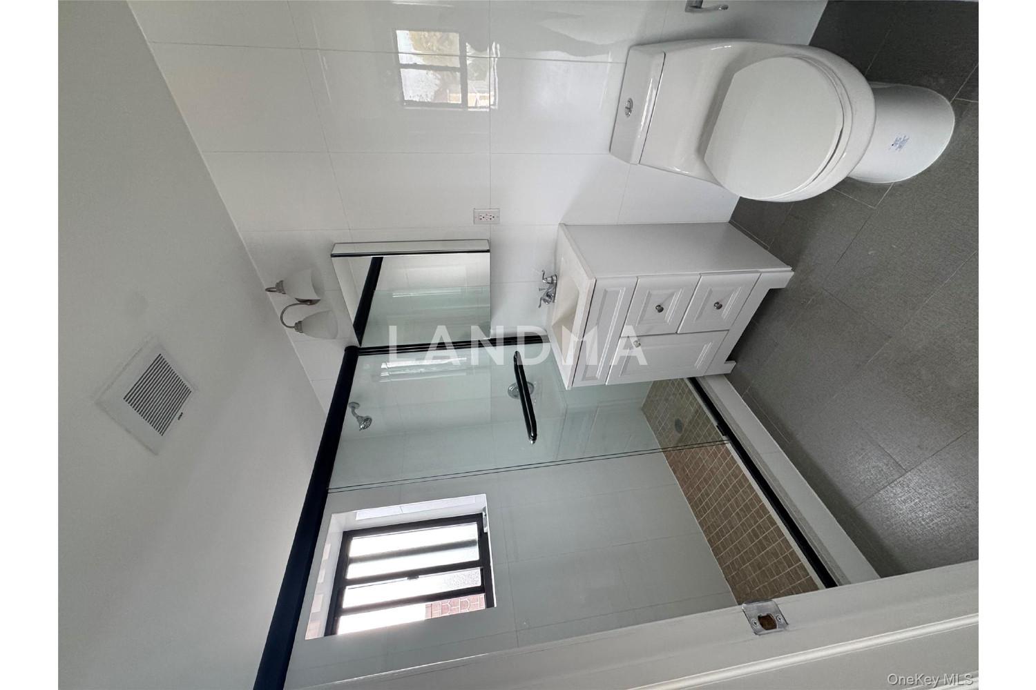 214-10 15 Avenue  Unit 3D & P6 官网图片 8