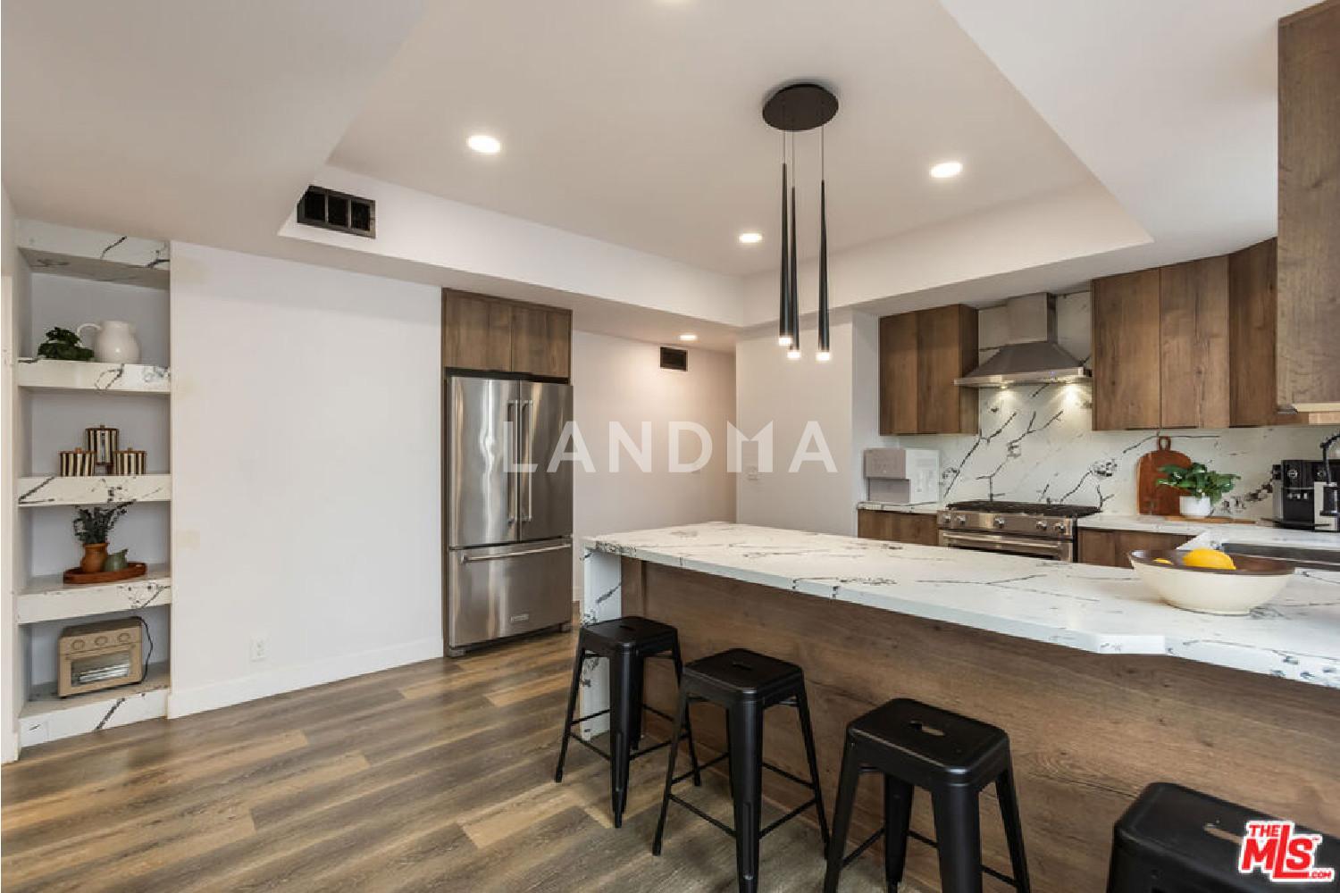 1210 N Kings Road #101 官网图片 18
