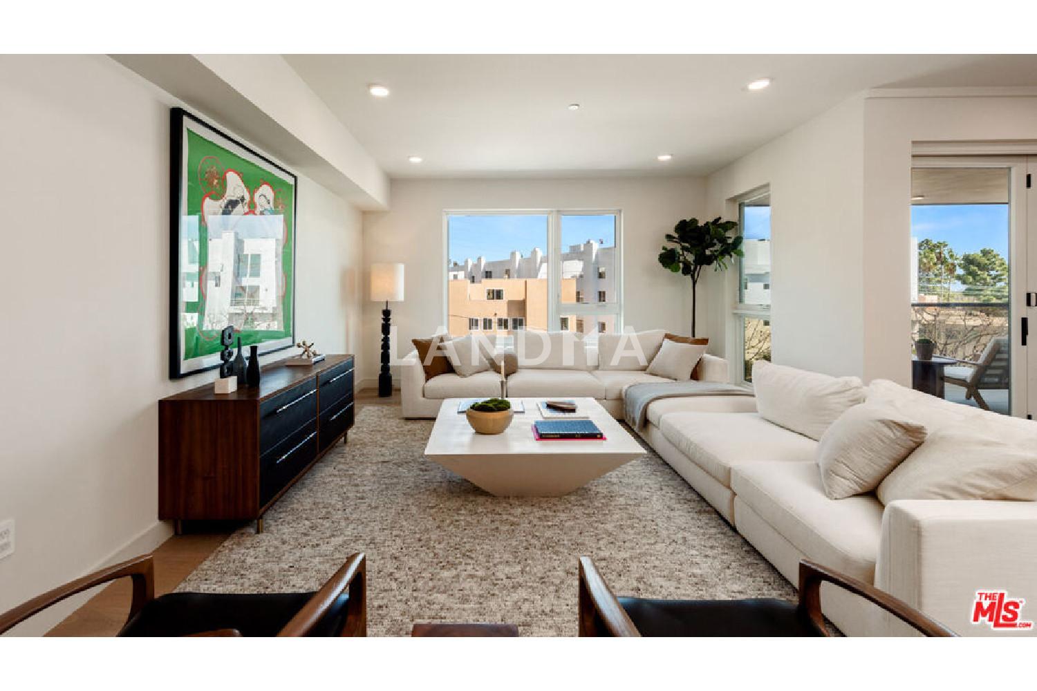 505 Barrington #302